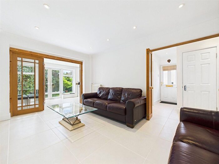 2 Bedroom Bungalow To Rent In Hawthorn Close, Hampton, TW12