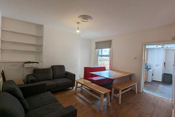 4 Bedroom Terraced House To Rent In East Avenue, Oxford, Oxfordshire, Oxfordshire, OX4