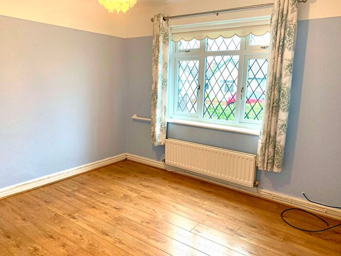 2 Bedroom Bungalow For Sale In Danefield Road, Wirral, Merseyside, CH49