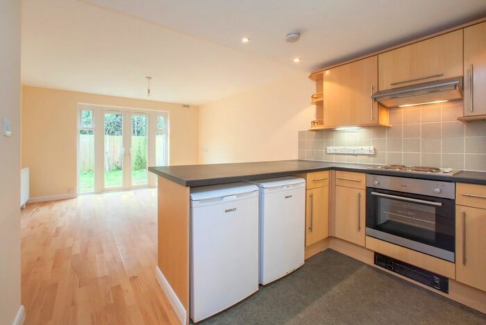 1 Bedroom Flat To Rent In Coleridge Square, London, W13