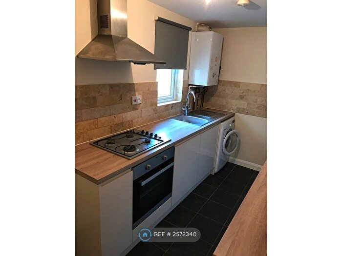 3 Bedroom Terraced House To Rent In Oxford Road, Reading, RG30