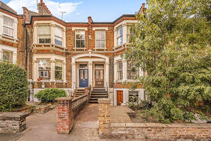 2 Bedroom Flat For Sale In Jerningham Road, London, SE14