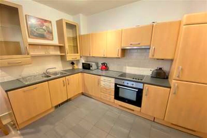 3 Bedroom Flat To Rent In Alexandra House, Leicester, LE1