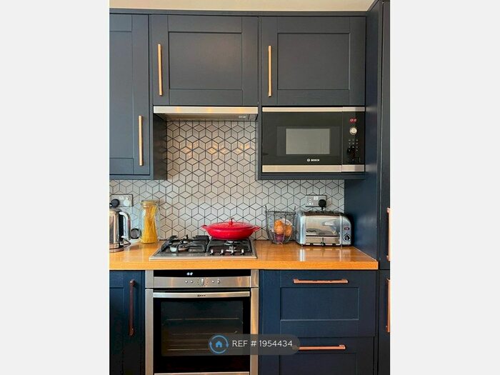 4 Bedroom Semi-Detached House To Rent In Jasper Road, London, SE19