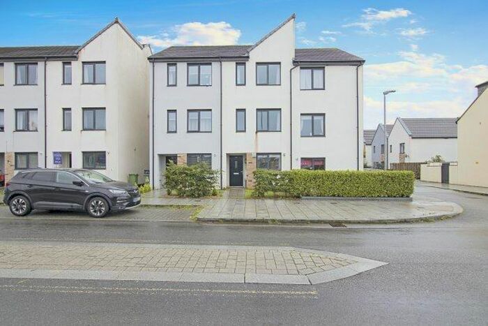 4 Bedroom Property To Rent In Kerrier Way, Camborne, TR14