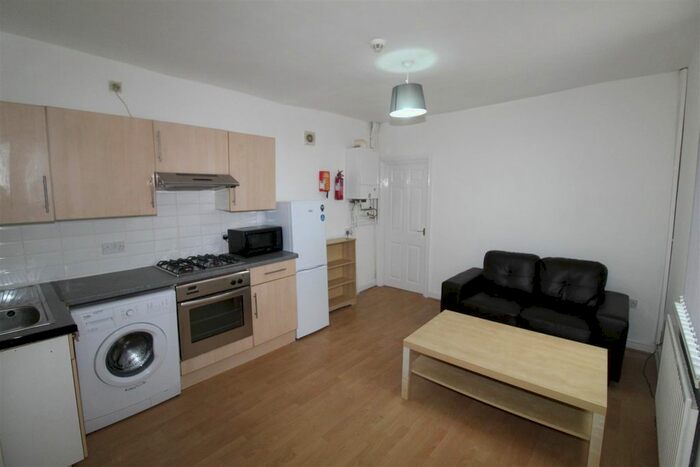 1 Bedroom Flat To Rent In Oakfield Street, Roath, Cardiff, CF24