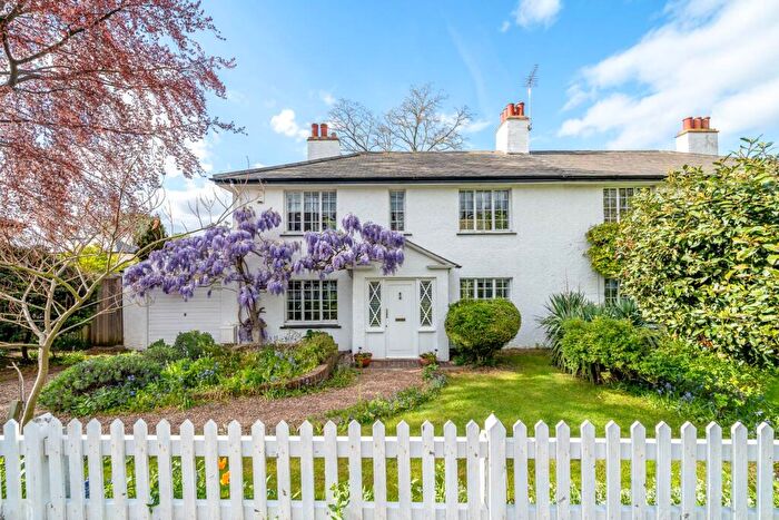 4 Bedroom Semi-Detached House For Sale In Turney Road, Dulwich, SE21