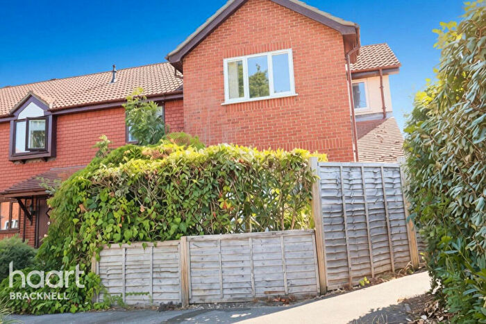 1 Bedroom Semi Detached House For Sale In Staffordshire Croft, Bracknell, RG42