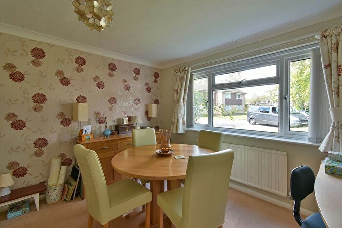 2 Bedroom Flat For Sale In Collington Lane West, Bexhill-On-Sea, TN39