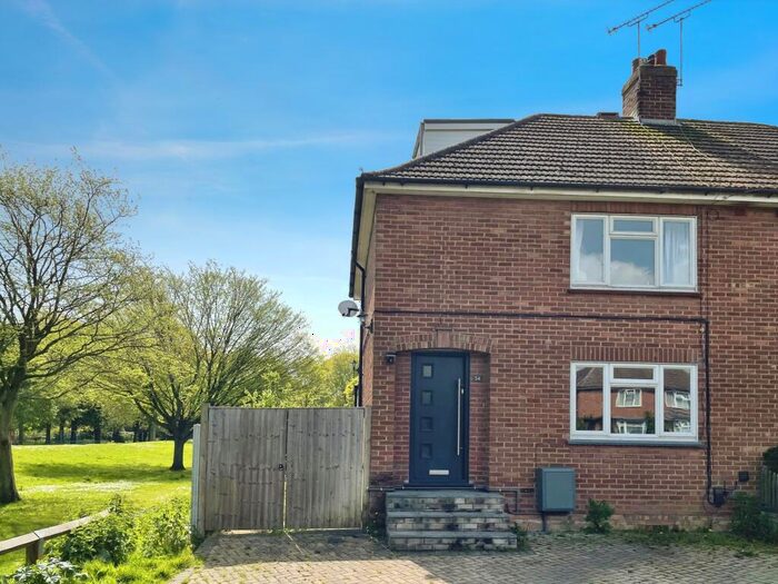 4 Bedroom Semi-Detached House To Rent In Causton Road, Colchester, CO1