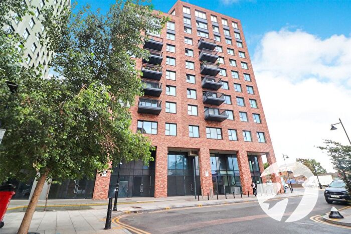 2 Bedroom Flat For Sale In Dipper Drive, London, E3