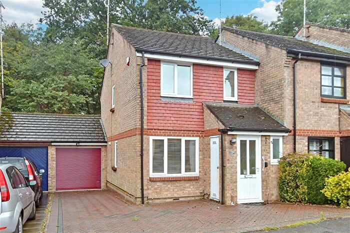 3 Bedroom End Terrace House For Sale In Pevensey Road, Southwater, West Sussex, RH13