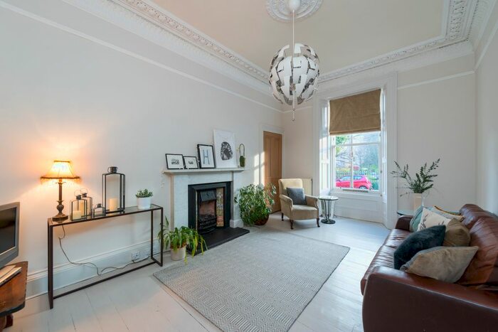 3 Bedroom Flat To Rent In Dean Terrace, Stockbridge, Edinburgh, EH4