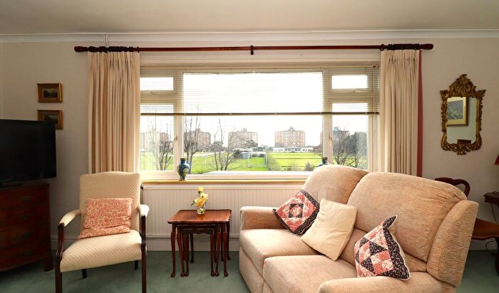 2 Bedroom Flat For Sale In Cooden Drive, Bexhill On Sea, TN39