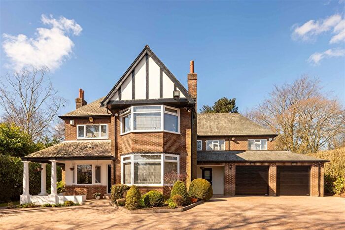 6 Bedroom Detached House For Sale In Sandmoor Avenue, Alwoodley, Leeds, LS17