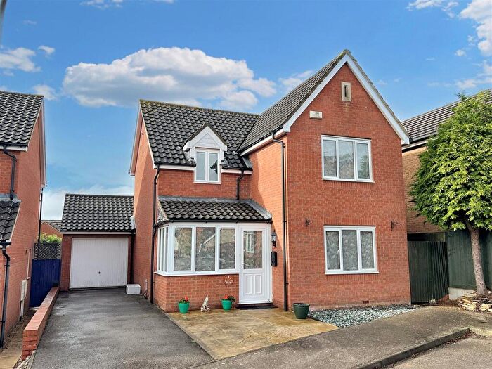 4 Bedroom Detached House For Sale In Feast Field Close, Wollaston, Wellingborough, NN29