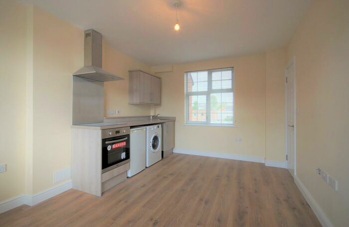 Studio To Rent In Park Way, Ruislip, HA4
