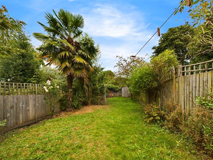 5 Bedroom House To Rent In Palewell Park, London, SW14