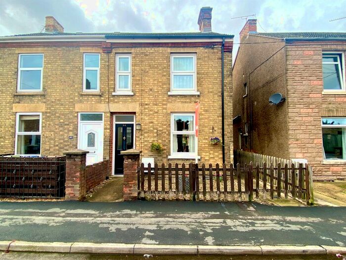 3 Bedroom Semi-Detached House For Sale In New Park, March, PE15