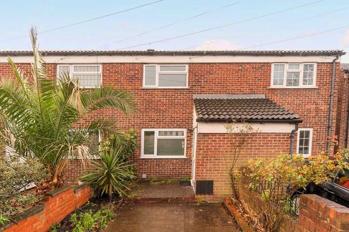 2 Bedroom Terraced House To Rent In Greyhound Terrace, Streatham Vale, London, SW16