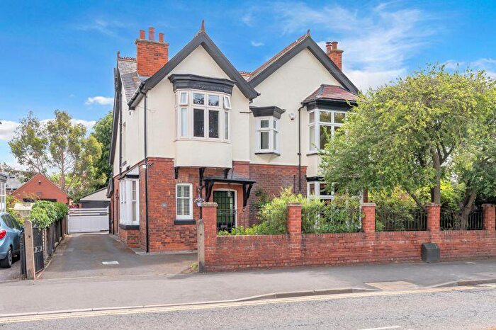 4 Bedroom Detached House For Sale In Waltham Road, Scartho, DN33