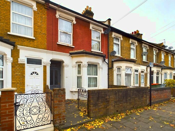 2 Bedroom Flat To Rent In Birchdale Road, Forest Gate, London, E7
