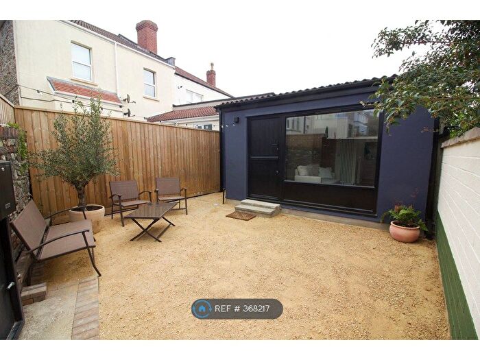 1 Bedroom Bungalow To Rent In Claremont Road, Bristol, BS7