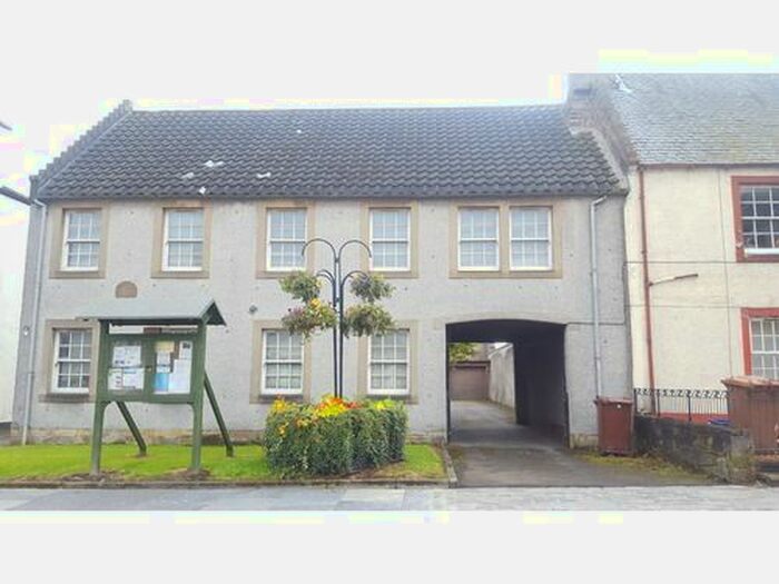 2 Bedroom Flat To Rent In Main Street, Clackmannan, FK10
