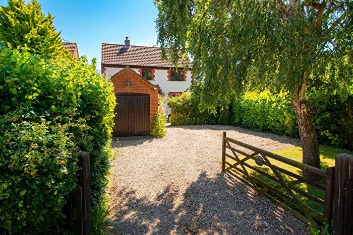 4 Bedroom Detached House For Sale In Barn Lane, Runham, Great Yarmouth, NR29