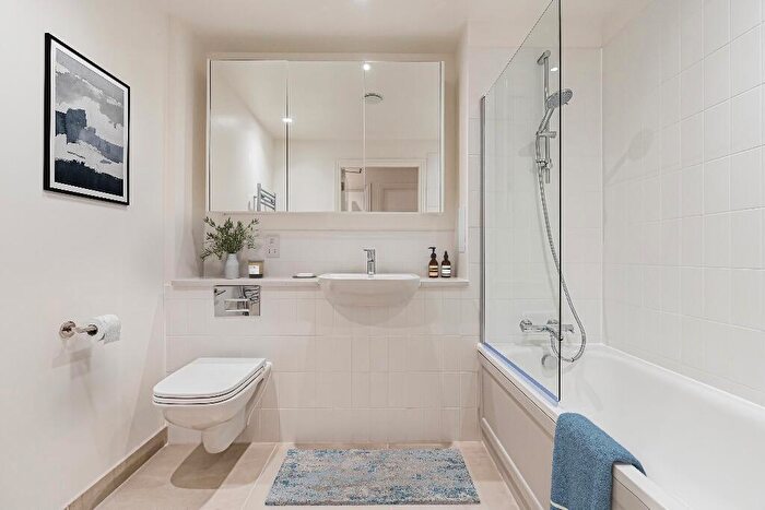 3 Bedroom Flat To Rent In PLATFORM_ In Edinburgh, EH6