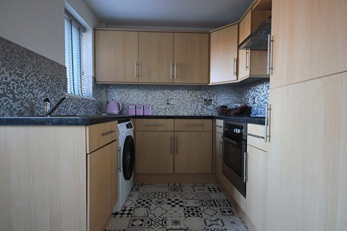 1 Bedroom Flat To Rent In Osprey Park, Thornbury, Bristol, BS35