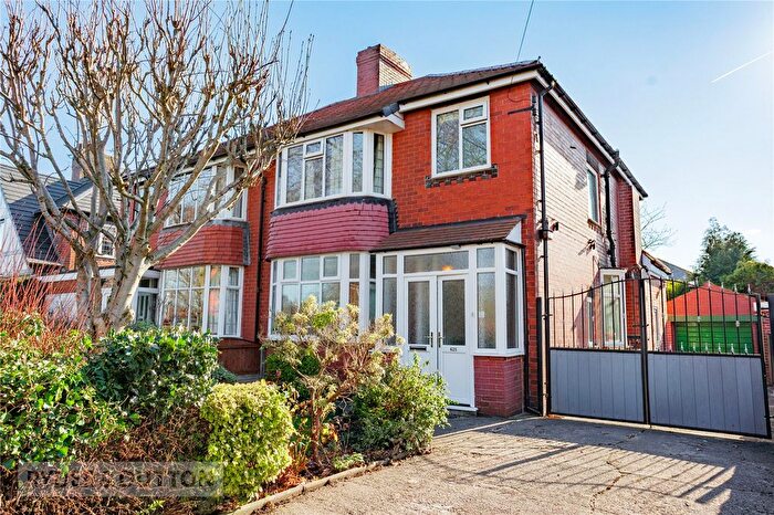 3 Bedroom Semi Detached House For Sale In Burnley Lane, Chadderton, Oldham, OL9
