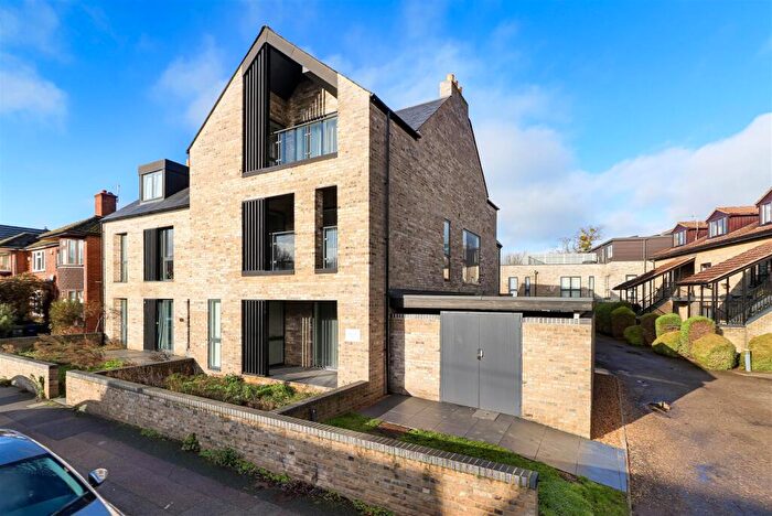 1 Bedroom Flat For Sale In Attewater House, Water Street, CB4