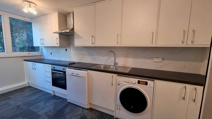 3 Bedroom Flat To Rent In Clipstone Street, Fitzrovia, London, W1W
