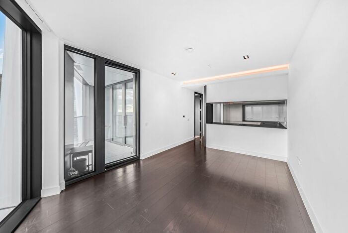 1 Bedroom Flat To Rent In Amory Tower, Marsh Wall, E14