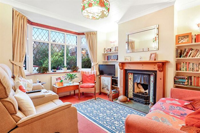 3 Bedroom Semi-Detached House For Sale In Randall Road, Kenilworth, CV8