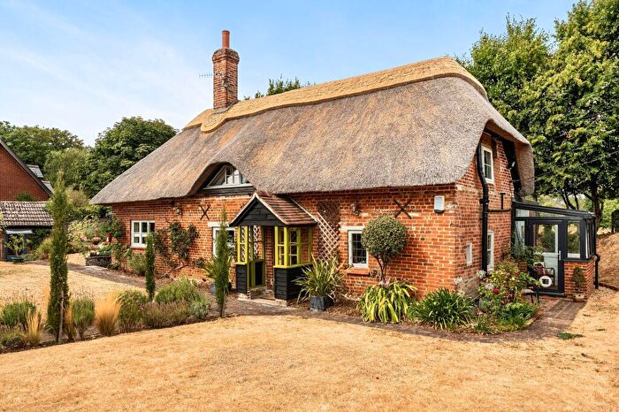 3 Bedroom Detached House For Sale In Old Road, Alderbury, SP5