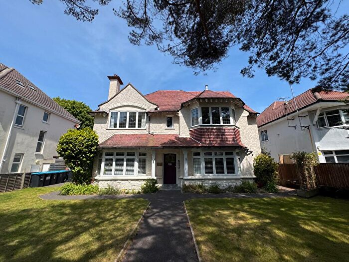 2 Bedroom Flat To Rent In Percy Road, Bournemouth, BH5