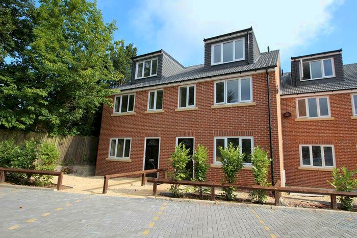 4 Bedroom End Of Terrace House To Rent In Brindley Avenue, High Wycombe, HP13