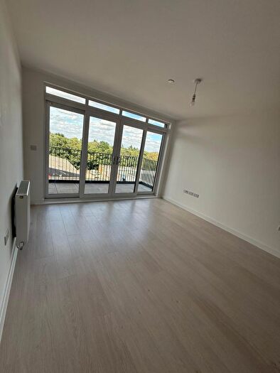 1 Bedroom Flat To Rent In London, CM20