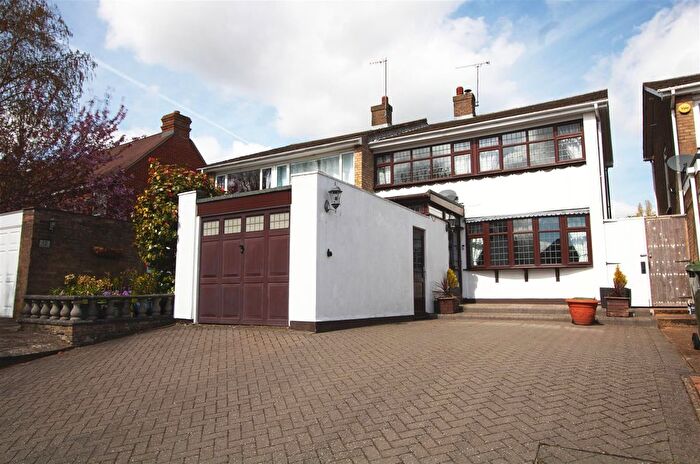 4 Bedroom Semi-Detached House For Sale In Bell Hill Close, Billericay, CM12