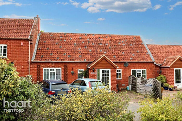 4 Bedroom Terraced House For Sale In Bury Road, Hepworth, IP22