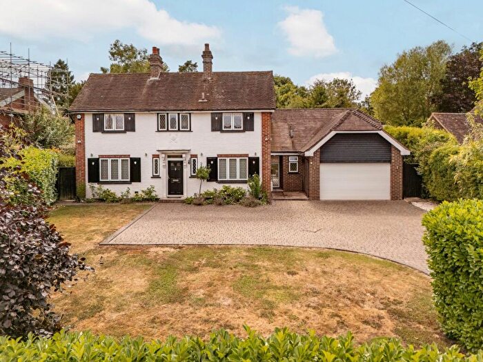 5 Bedroom Detached House For Sale In Bell Lane, Fetcham, Leatherhead, KT22