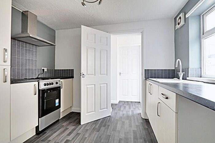 3 Bedroom Terraced House To Rent In Dene Street, Hull, HU9