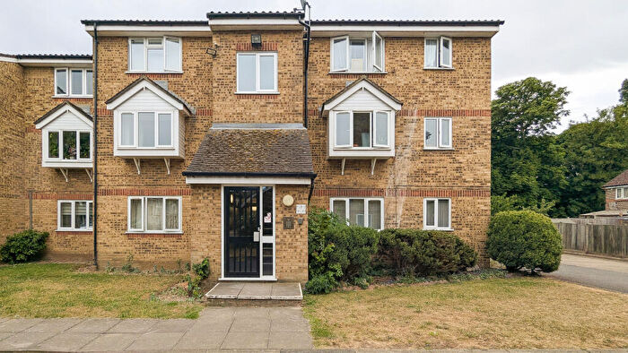 1 Bedroom Flat To Rent In Nathaniel Court, Luther King Close, London, E17