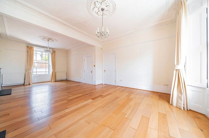 4 Bedroom Semi-Detached House To Rent In Glenton Road, Blackheath, London, SE13