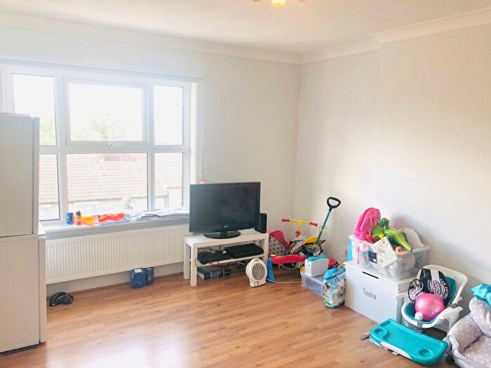 1 Bedroom Flat To Rent In Sydenham Road, CR0