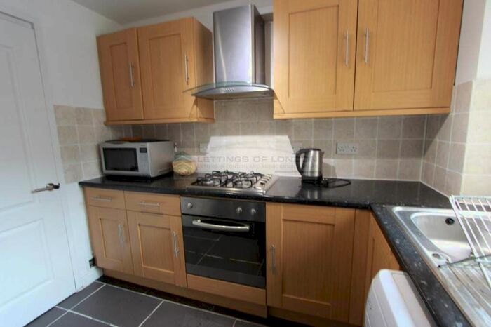 2 Bedroom Flat To Rent In Gresse Street, London, W1T