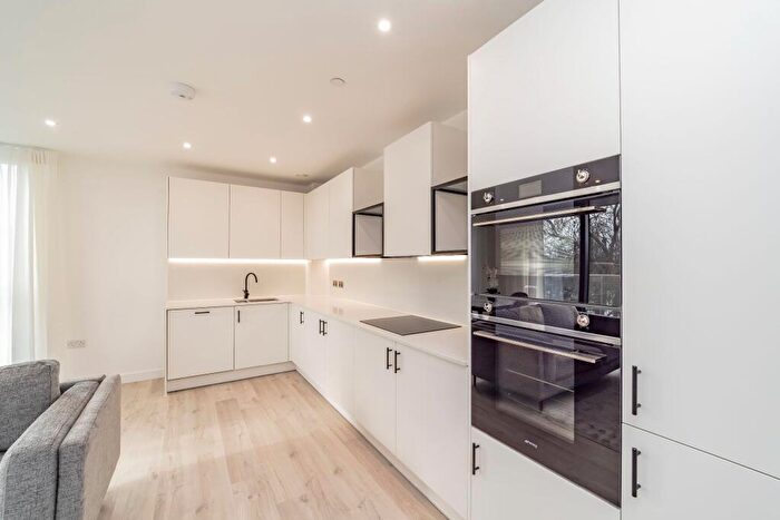 2 Bedroom Apartment To Rent In Willowbrook House, Coster Avenue, London, N4