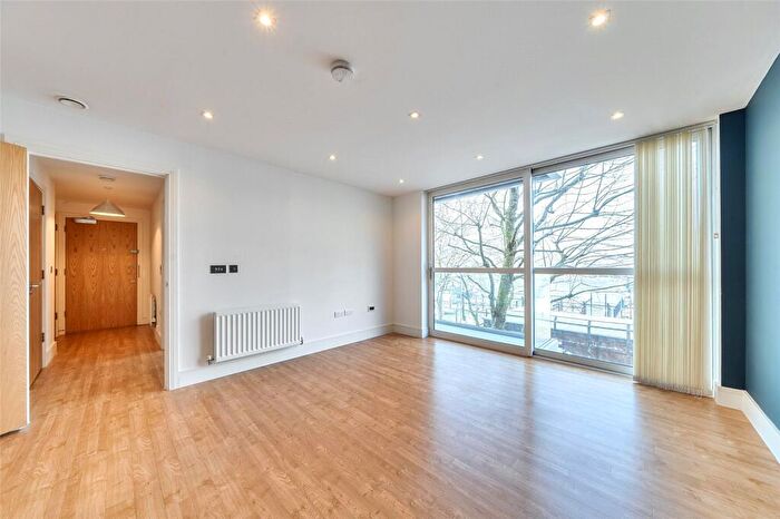 1 Bedroom Apartment To Rent In Tavern Quay, Rope Street, Surrey Docks, SE16